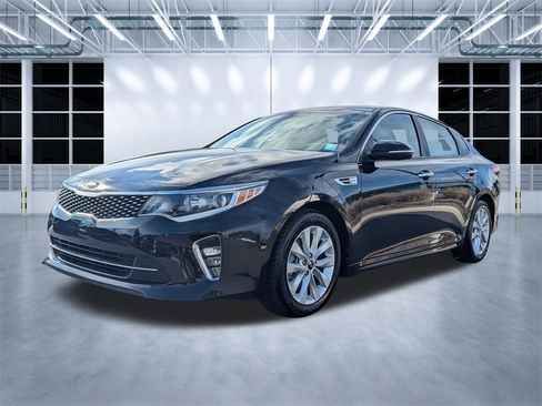 Used 2018 Kia Optima S image 7