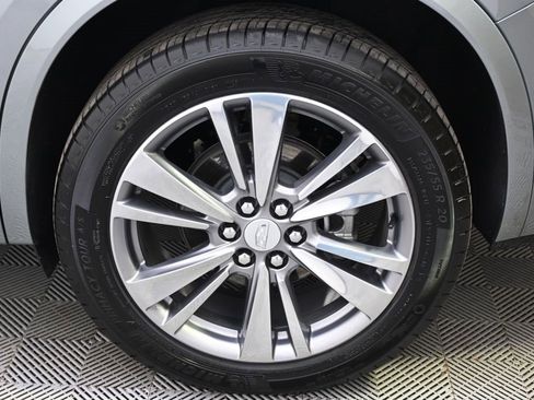 Certified 2025 Cadillac XT6 Premium Luxury w/ Technology Package AWD/4WD image 26