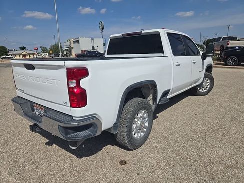 Used 2023 Chevrolet Silverado 2500 LT AWD/4WD image 3