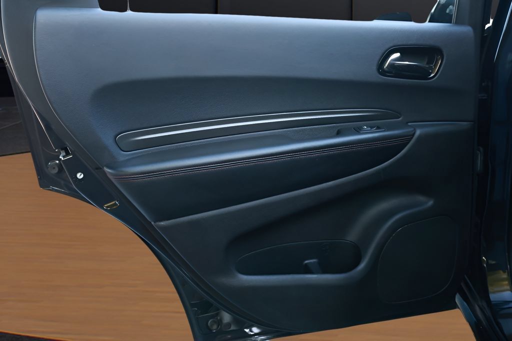 Used 2023 Dodge Durango GT RWD image 21
