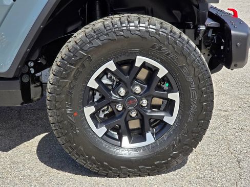 New 2026 Jeep Gladiator Rubicon AWD/4WD image 14