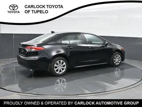 Used 2026 Toyota Corolla LE FWD image 3