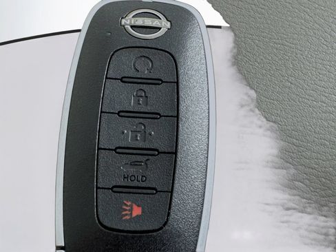 Used 2023 Nissan Rogue SL w/ SL Premium Package FWD image 40