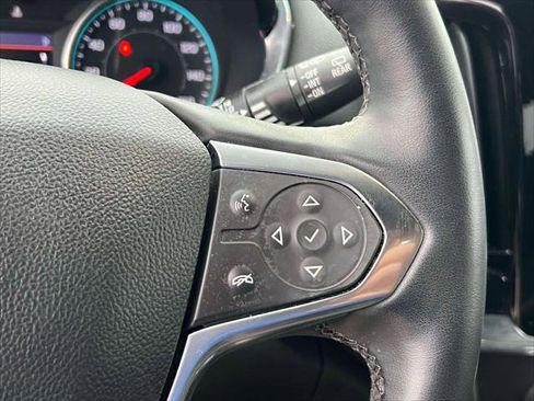 Used 2023 Chevrolet Traverse LT image 21