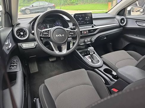 Used 2024 Kia Forte LXS FWD image 4