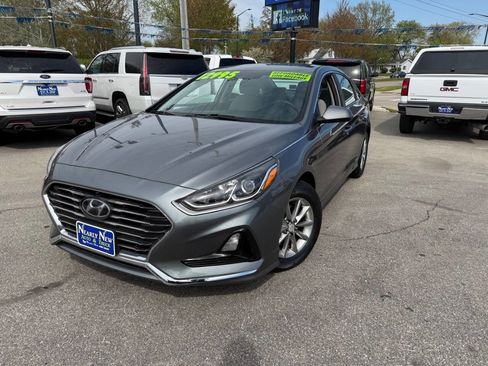 Used 2019 Hyundai Sonata SE FWD image 2