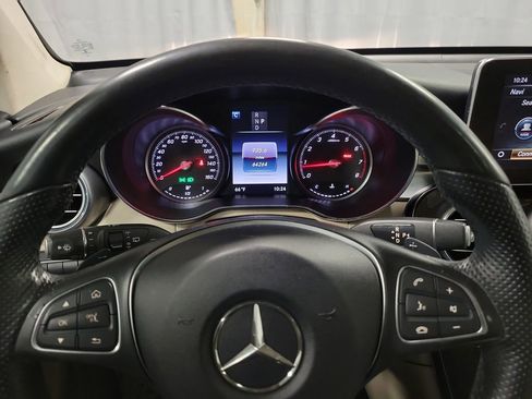 Used 2018 Mercedes-Benz GLC 300 4MATIC image 16