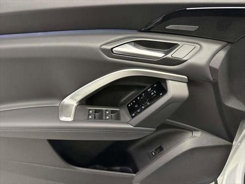 Used 2025 Audi Q5 Premium Plus image 16