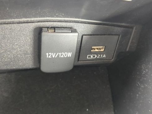 Used 2020 Toyota Corolla LE image 27