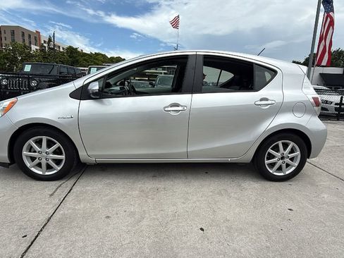 Used 2012 Toyota Prius C Three FWD image 11