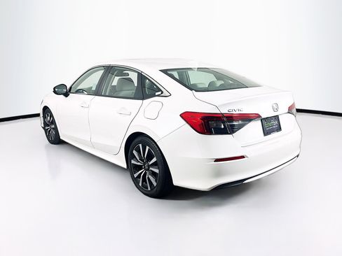 Used 2022 Honda Civic EX image 5