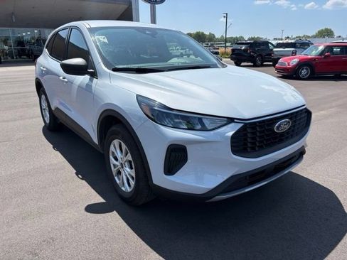 Used 2025 Ford Escape Active AWD/4WD image 7