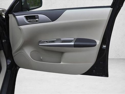 Used 2010 Subaru Impreza 2.5i AWD/4WD image 28