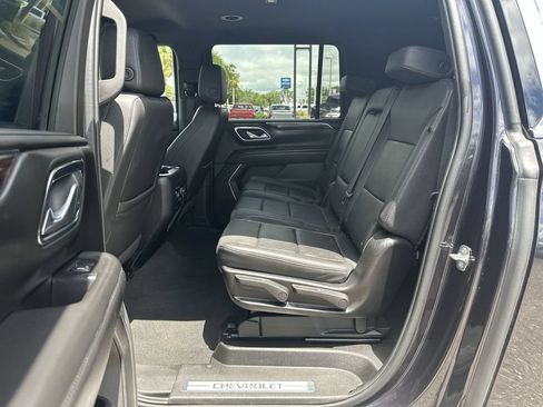 Used 2024 Chevrolet Suburban LT AWD/4WD image 19