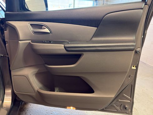 Used 2013 Honda Odyssey EX-L image 21