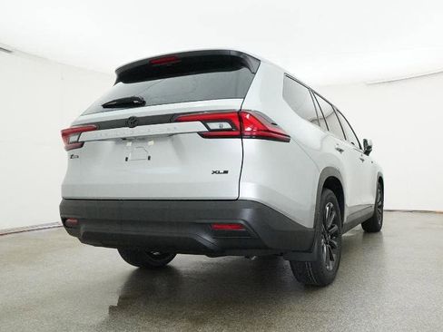New 2026 Toyota Grand Highlander FWD image 24