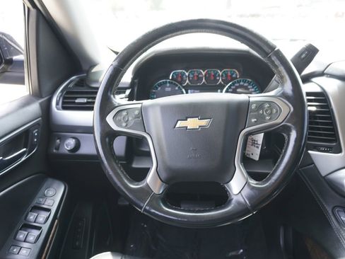 Used 2018 Chevrolet Suburban LT RWD image 23