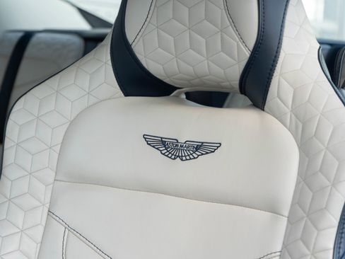 Used 2019 Aston Martin DBS Superleggera image 13