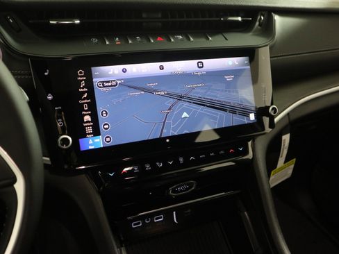 New 2026 Jeep Grand Cherokee Altitude AWD/4WD image 23