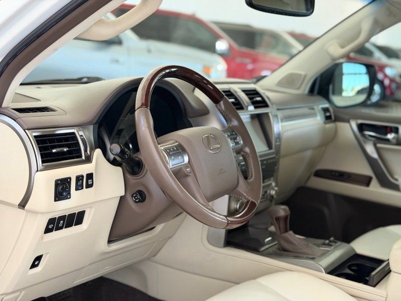 Used 2018 Lexus GX 460 Premium AWD/4WD image 14