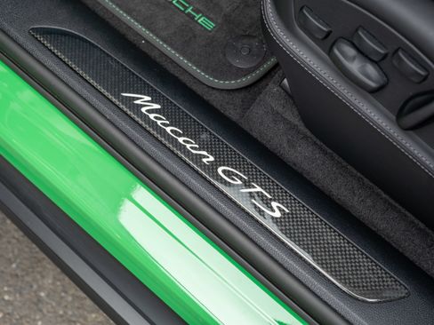 Certified 2025 Porsche Macan GTS AWD/4WD image 28