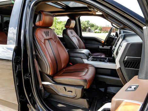 Used 2019 Ford F250 King Ranch w/ King Ranch Ultimate Package AWD/4WD image 37