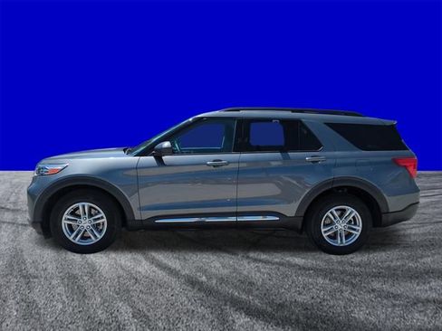 Used 2023 Ford Explorer XLT RWD image 7