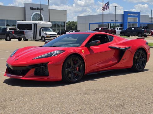 Used 2025 Chevrolet Corvette E-Ray AWD/4WD image 1