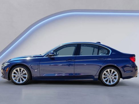 Used 2017 BMW 330e RWD image 3