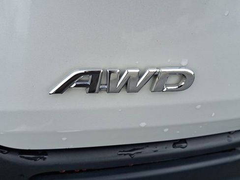 Used 2024 Toyota Sienna XLE AWD/4WD image 32
