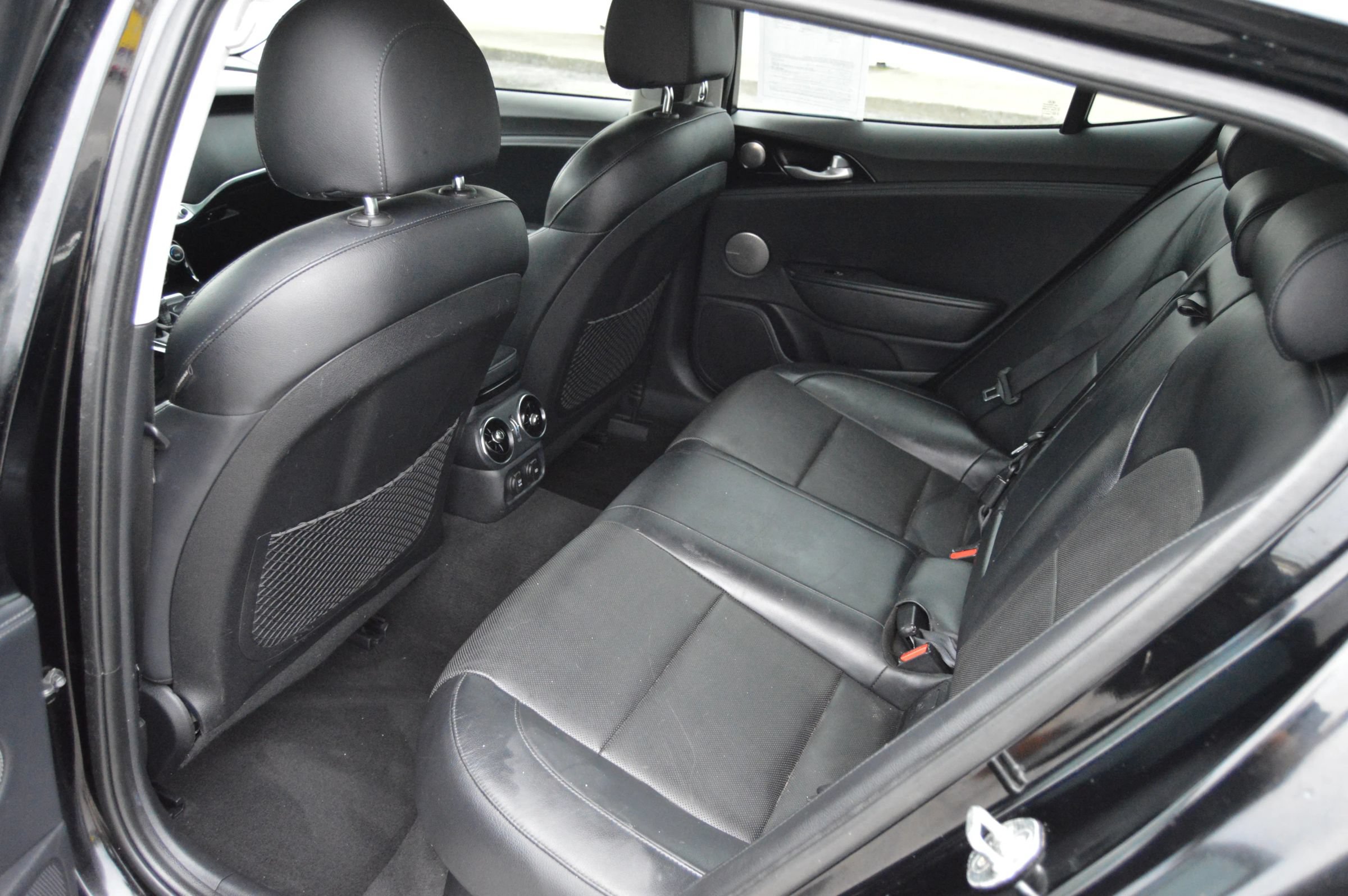 Used 2019 Kia Stinger Premium RWD image 21