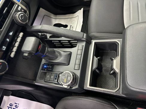 Used 2025 Toyota Tacoma TRD Off-Road image 29