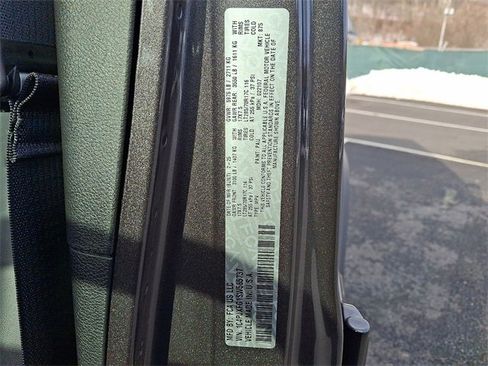 Used 2025 Jeep Wrangler Unlimited Rubicon w/ Technology Group image 18