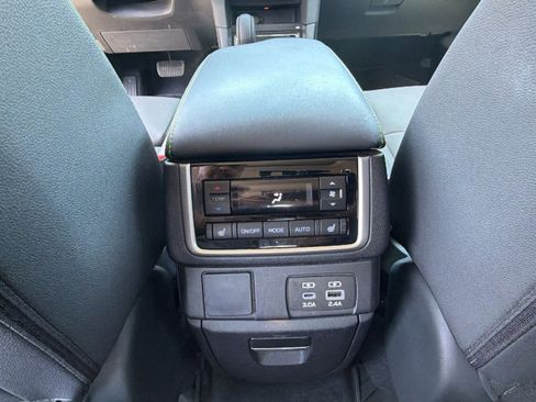 Used 2023 Subaru Ascent Onyx Edition Limited AWD/4WD image 25
