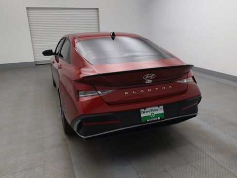 Used 2025 Hyundai Elantra Sport image 6