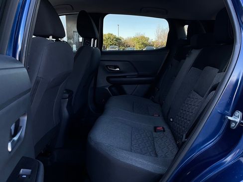 Used 2025 Nissan Kicks SV image 11