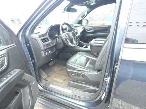 Used 2021 Chevrolet Suburban LT image 4