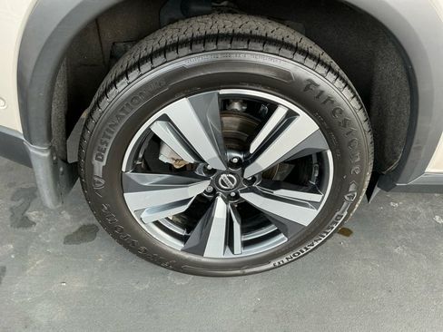 Used 2021 Nissan Rogue Platinum image 29