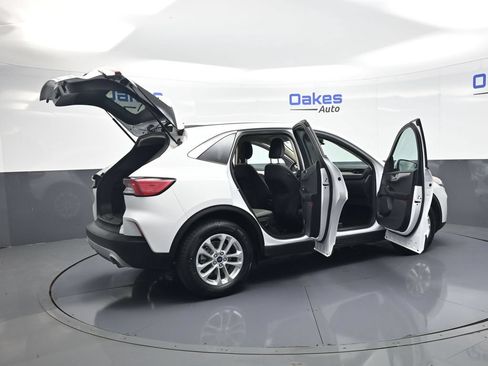 Used 2020 Ford Escape SE FWD image 53