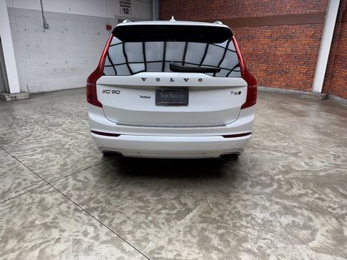 Used 2020 Volvo XC90 T6 Momentum image 5