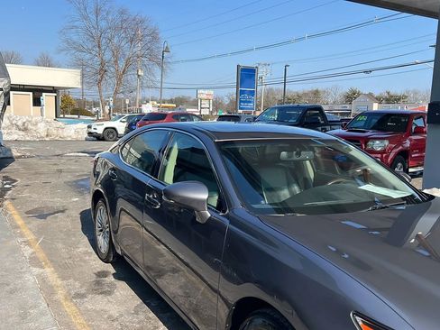 Used 2015 Lexus ES 350 w/ Luxury Package image 11