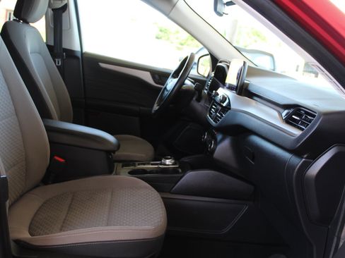 Used 2022 Ford Escape SE w/ SE Sport Appearance Package AWD/4WD image 14
