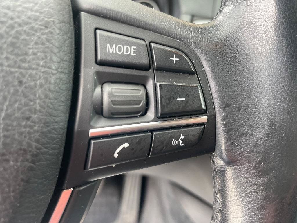 Used 2011 BMW 550i xDrive Sedan AWD/4WD image 23