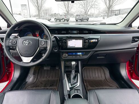 Used 2015 Toyota Corolla S Premium image 3