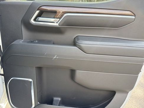 Used 2024 Chevrolet Silverado 1500 LT image 26