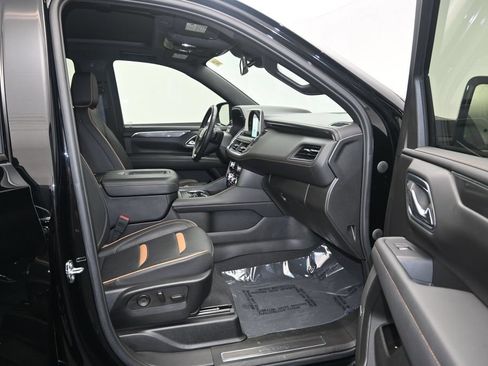 Used 2023 GMC Yukon AT4 w/ AT4 Premium Plus Package AWD/4WD image 11