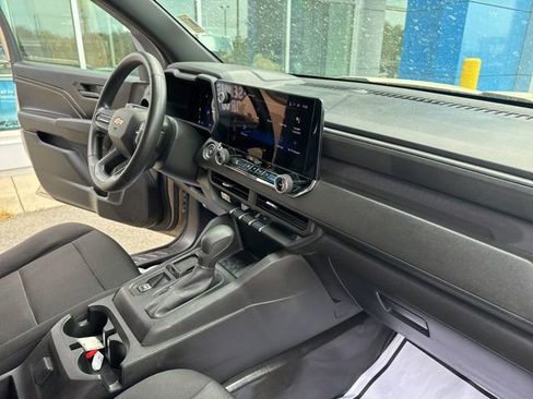 Used 2023 Chevrolet Colorado W/T RWD image 28
