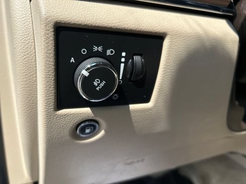 Used 2015 Jeep Grand Cherokee Overland AWD/4WD image 20