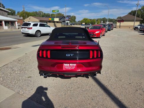 Used 2017 Ford Mustang GT Premium image 4