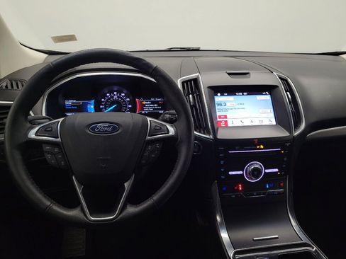 Used 2019 Ford Edge Titanium w/ Equipment Group 301A FWD image 22